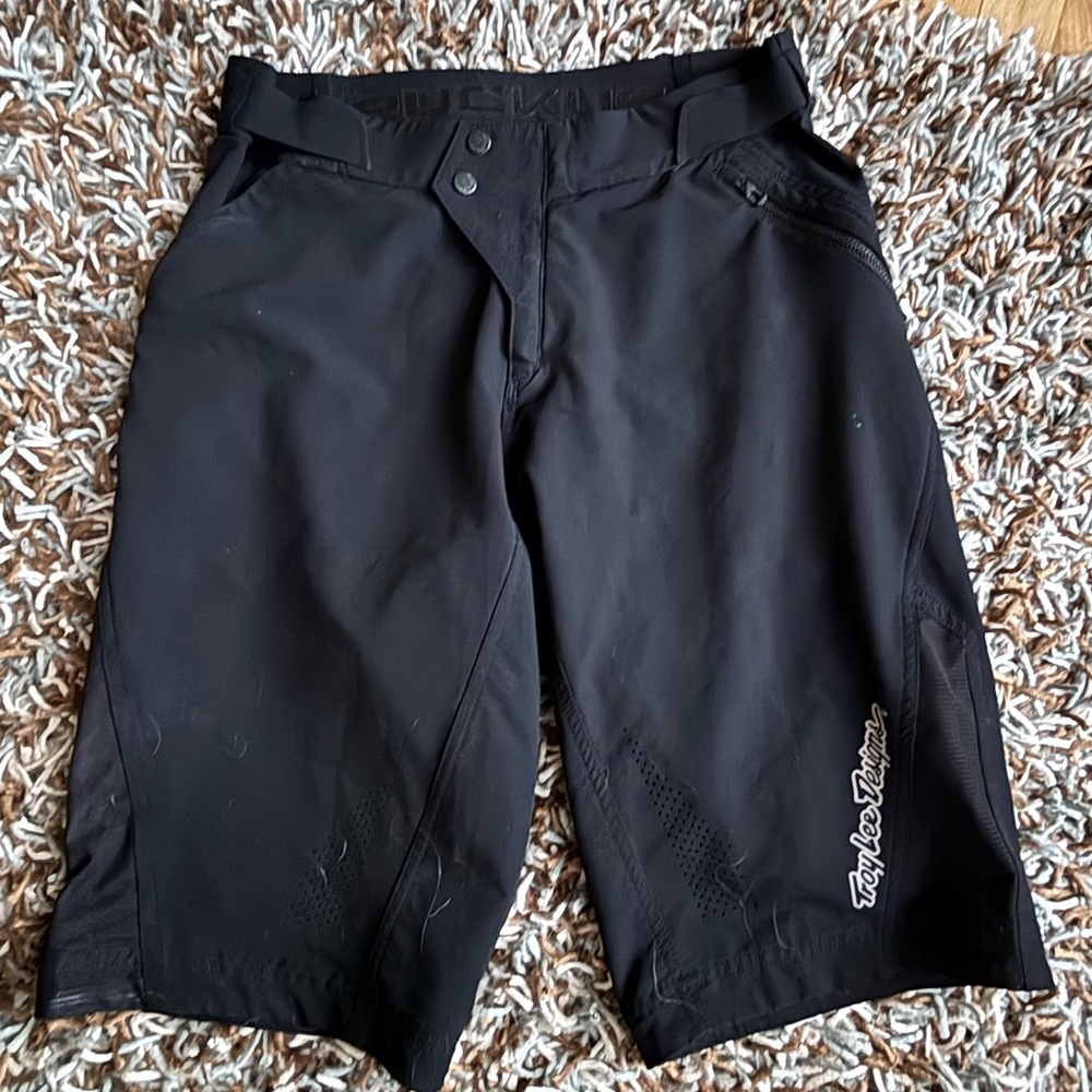 RUCKUS Men’s TROY LEE DESIGNS Black Performance Shorts 32